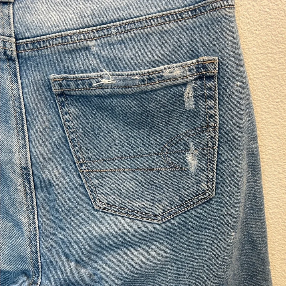 AE Mom Straight Jean - Picture 3 of 10